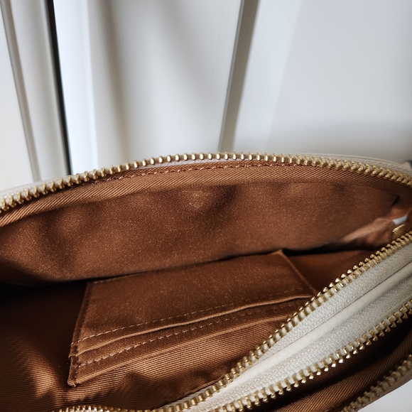Coach white crossbody bag gold hardware Sadie - Picture 5 of 12